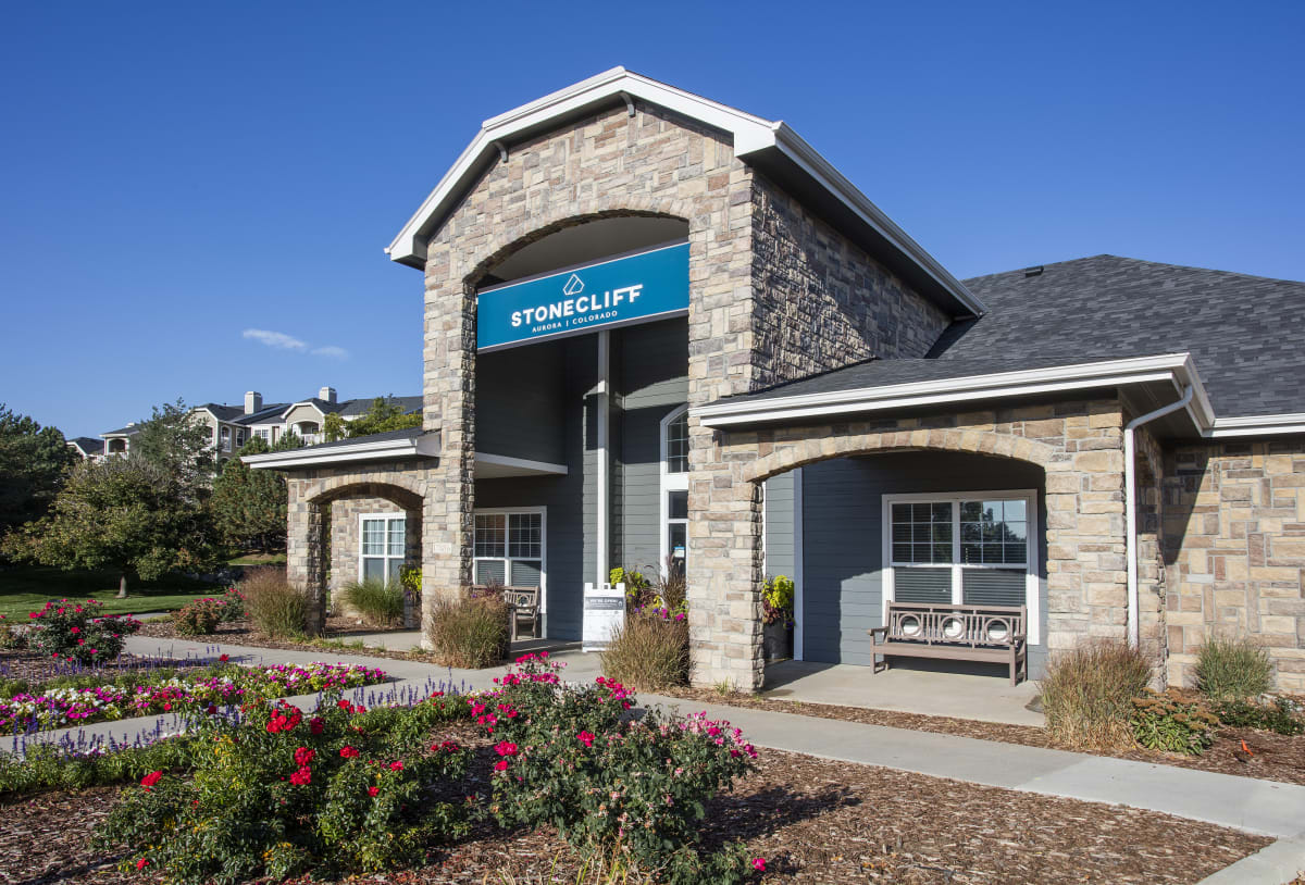 Stone Cliff Aurora Apartments for Rent in Aurora Stonecliff